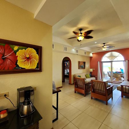 Blue Parrot Beach House And Villas Hopkins Exterior photo
