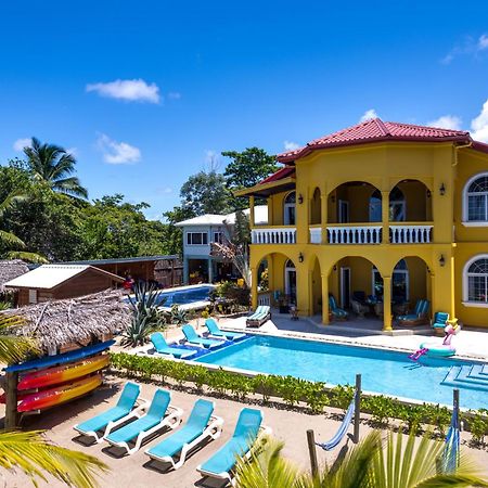 Blue Parrot Beach House And Villas Hopkins Exterior photo