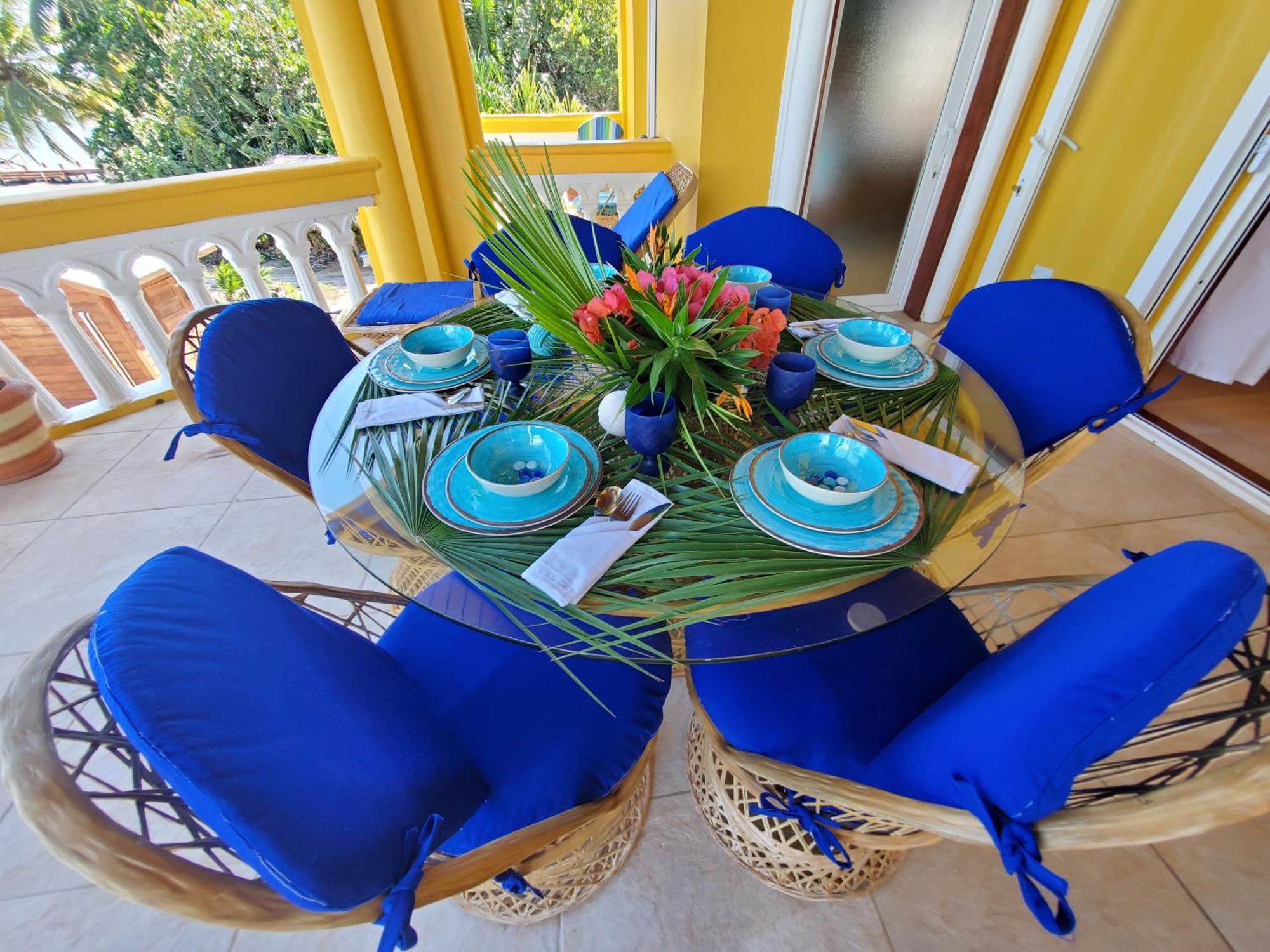 Blue Parrot Beach House And Villas Hopkins Exterior photo