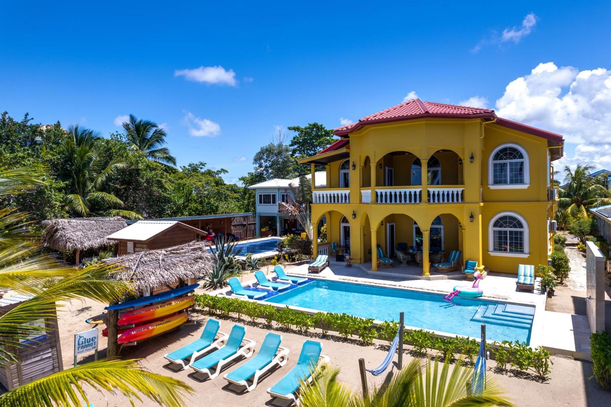 Blue Parrot Beach House And Villas Hopkins Exterior photo