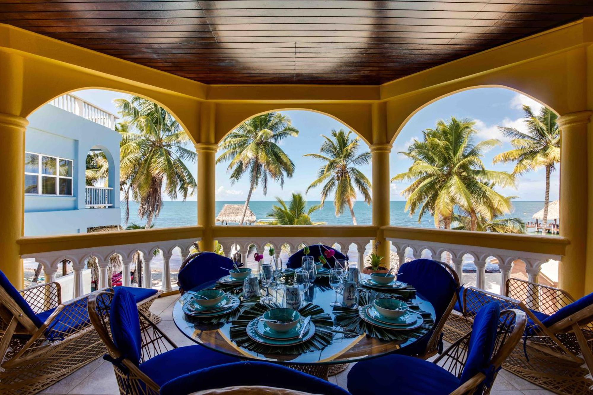 Blue Parrot Beach House And Villas Hopkins Exterior photo
